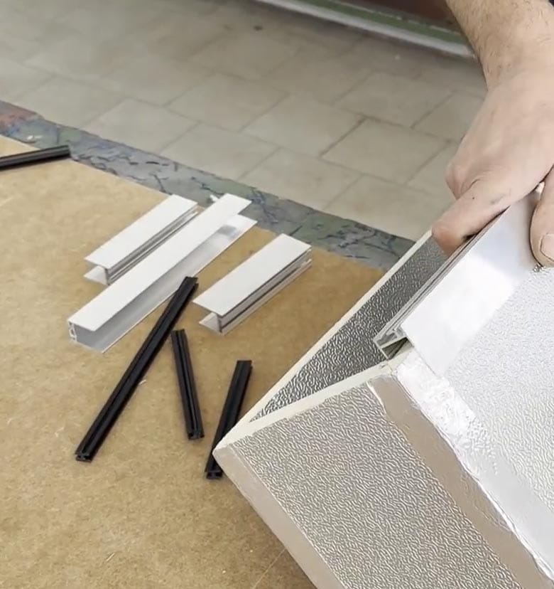 Aluminijski profili i pribor za spajanje kanala od PIR panela